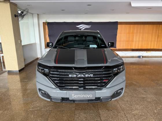 RAM RAMPAGE 2.0 HURRICANE 4 TURBO GASOLINA R/T 4X4 AUTOMÁTICO